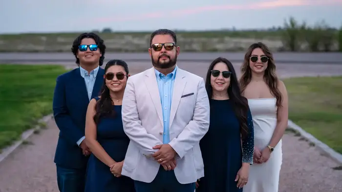 Family portrait session outdoors in Carlsbad NM